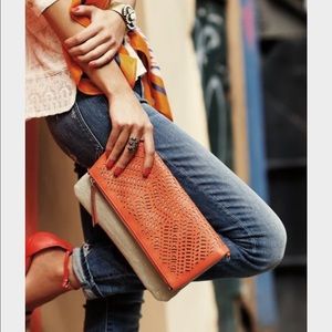 Stella & Dot Waverly Petite Crossbody Bag